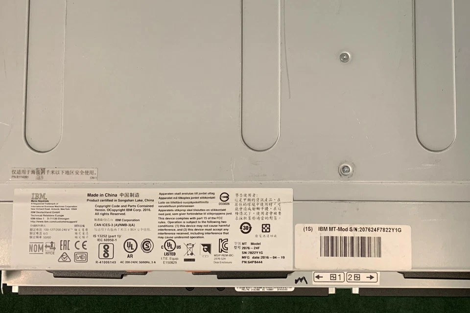 IBM 2076-24F (IBM Storwize V7000 Gen2 Expansion SFF 24 x 2.5" Disk Array) - Image 3 of 4