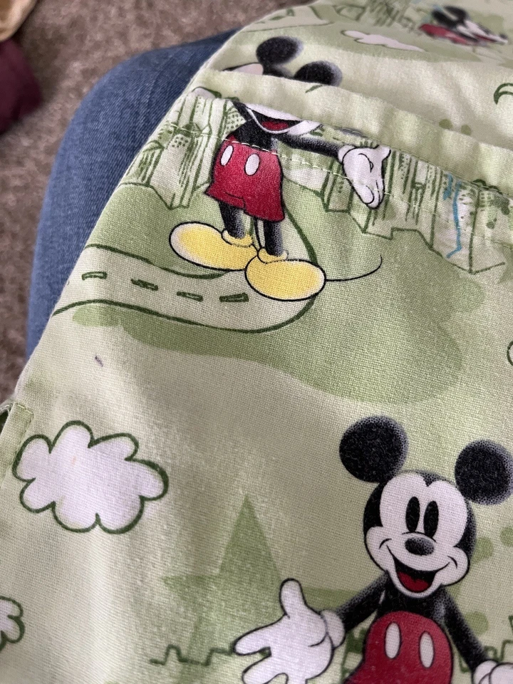 Blusa Médica Disney Mickey Mouse Mujer Talla Pequeña Verde Uniforme de Enfermera Foto 3 de 4