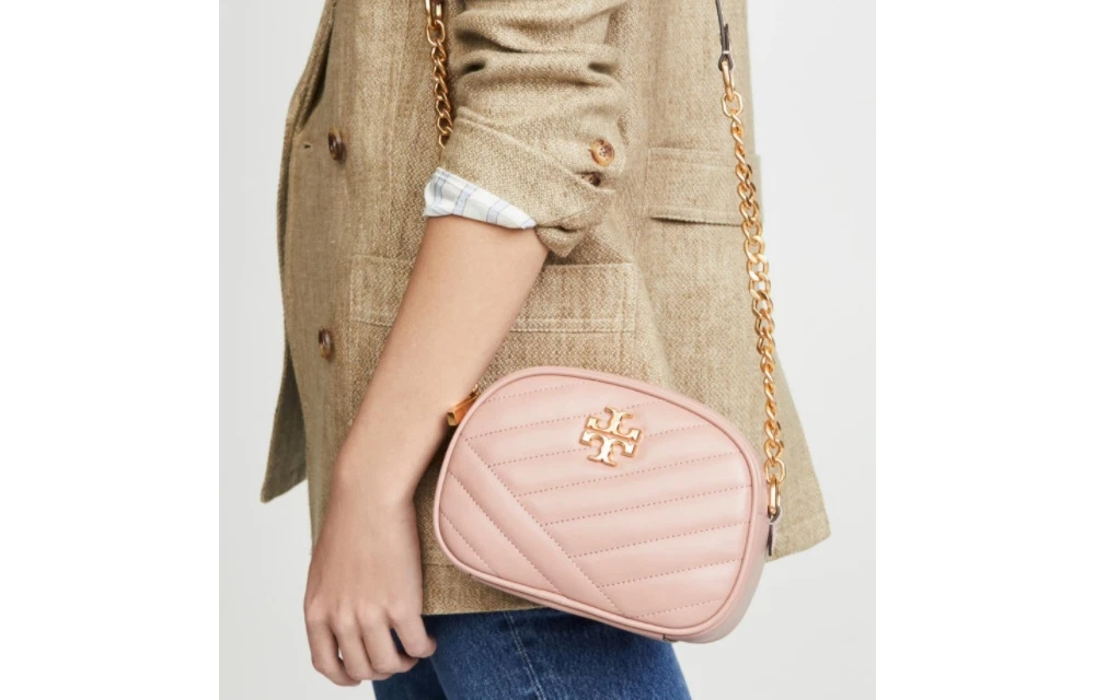 Tory Burch Kira Chevron Small Camera Bag in Pink