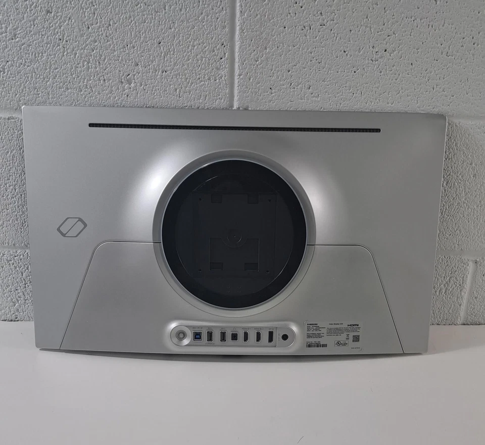 SAMSUNG 27 Odyssey QD-OLED G6 (G60SD) Series Gaming Monitor *READ* - Image 3 of 4