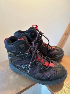 SHIMANO GORE-TEX High Cut Fishing Spike Shoes Black Red Waterproof Design
