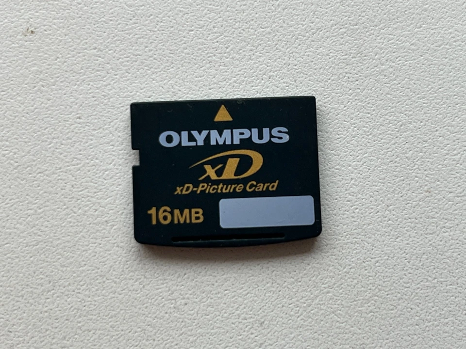 奥林巴斯 16MB xD 图像卡(兼容奥林巴斯和富士胶片)- 已测试 — 第 4/4 张图片