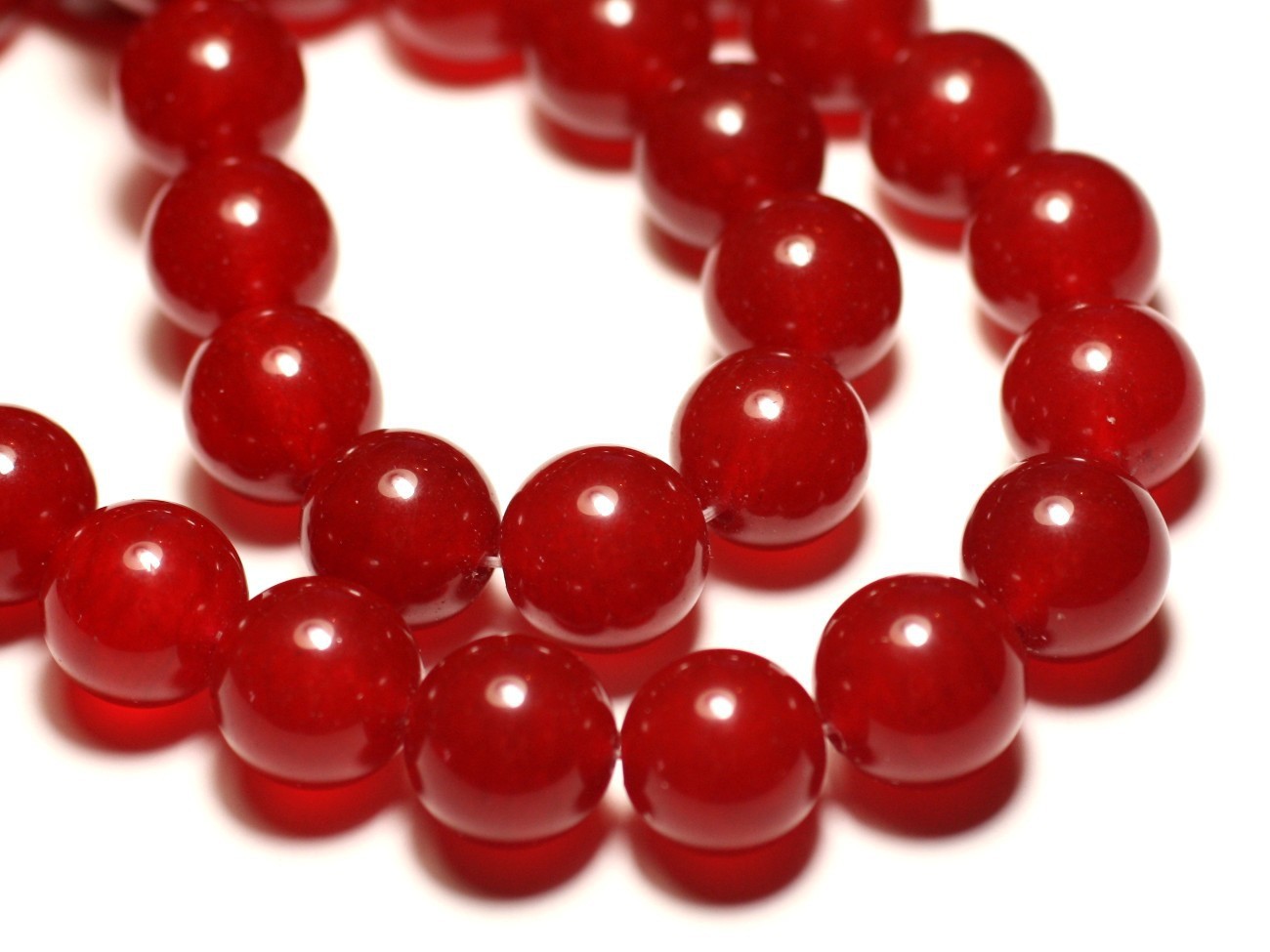 Perles pierre jade boules 14mm rouge sur fil 39cm pour customiser vos tenues d'été