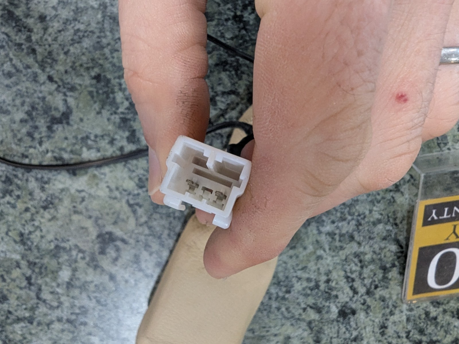 Maserati GranTurismo 2008-2019 Front Right Lower Seat belt buckle Beige