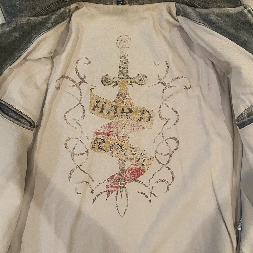 Vintage Hard Rock Cafe faded Leather Jacket with embroidered logo Size 3XL - Image 4 of 4