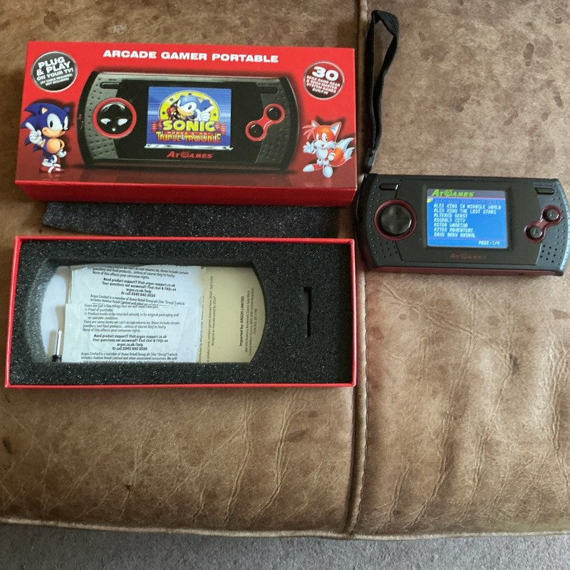 Sega Mega Drive AT Games Portable Arcade Gamer 30 Built in Retro Games