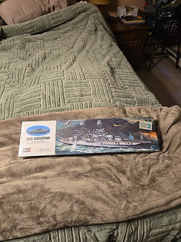 NOS Sealed Box USS Arizona Model Kit Pacific Fleet Battleship H-302. 1975 Revell