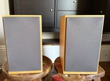 Bowers & Wilkins B&W CM1 Bookshelf Speakers Maple in Great Condition Grilles