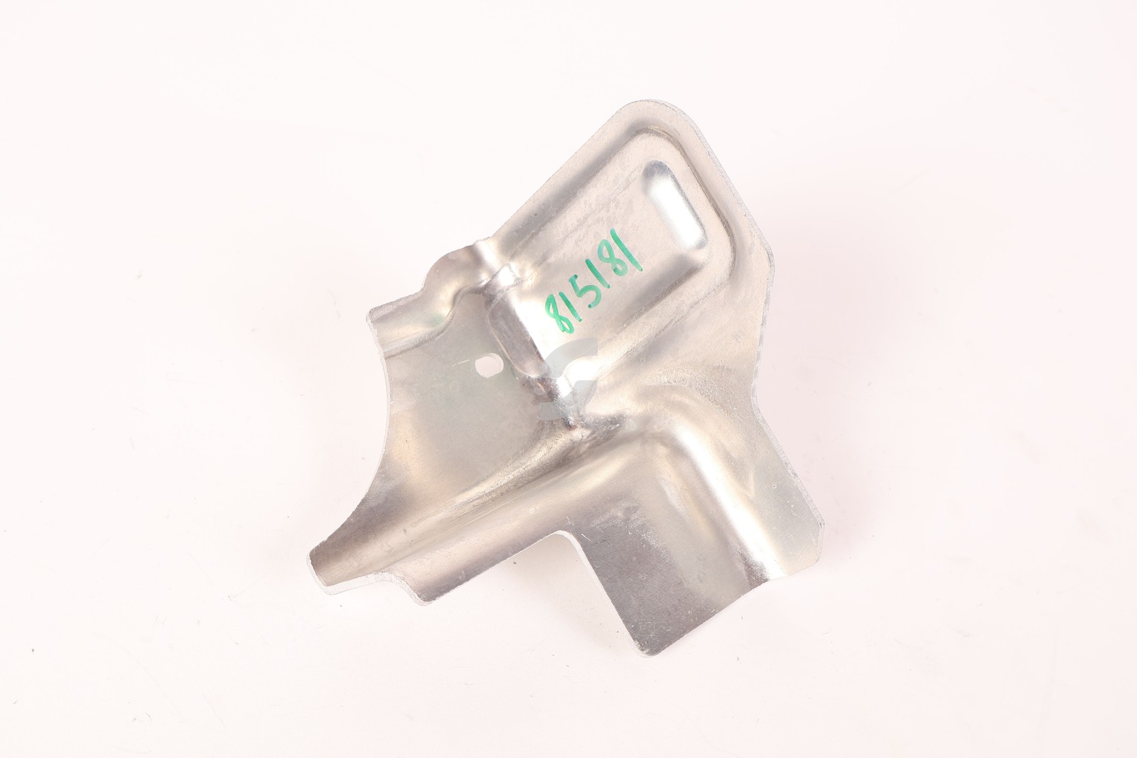 FE-81518100 REAR LOWER BRACKET FOR RH FENDER  Ferrari NEW