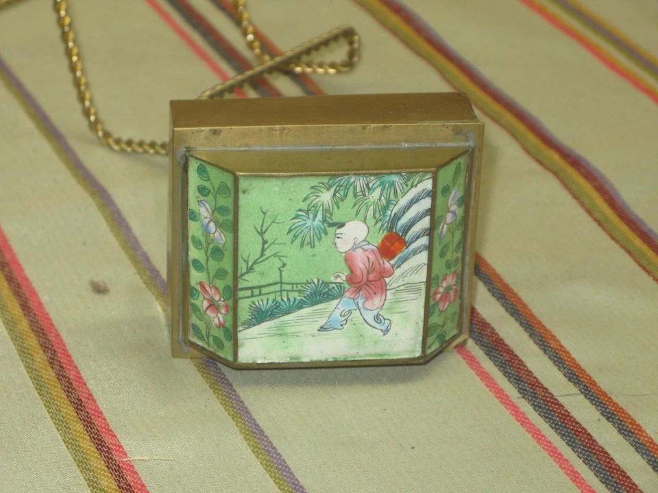 Antigua caja de tabaco de opio pictórica china humidor cobre cantón esmalte sobre metal Foto 3 de 4