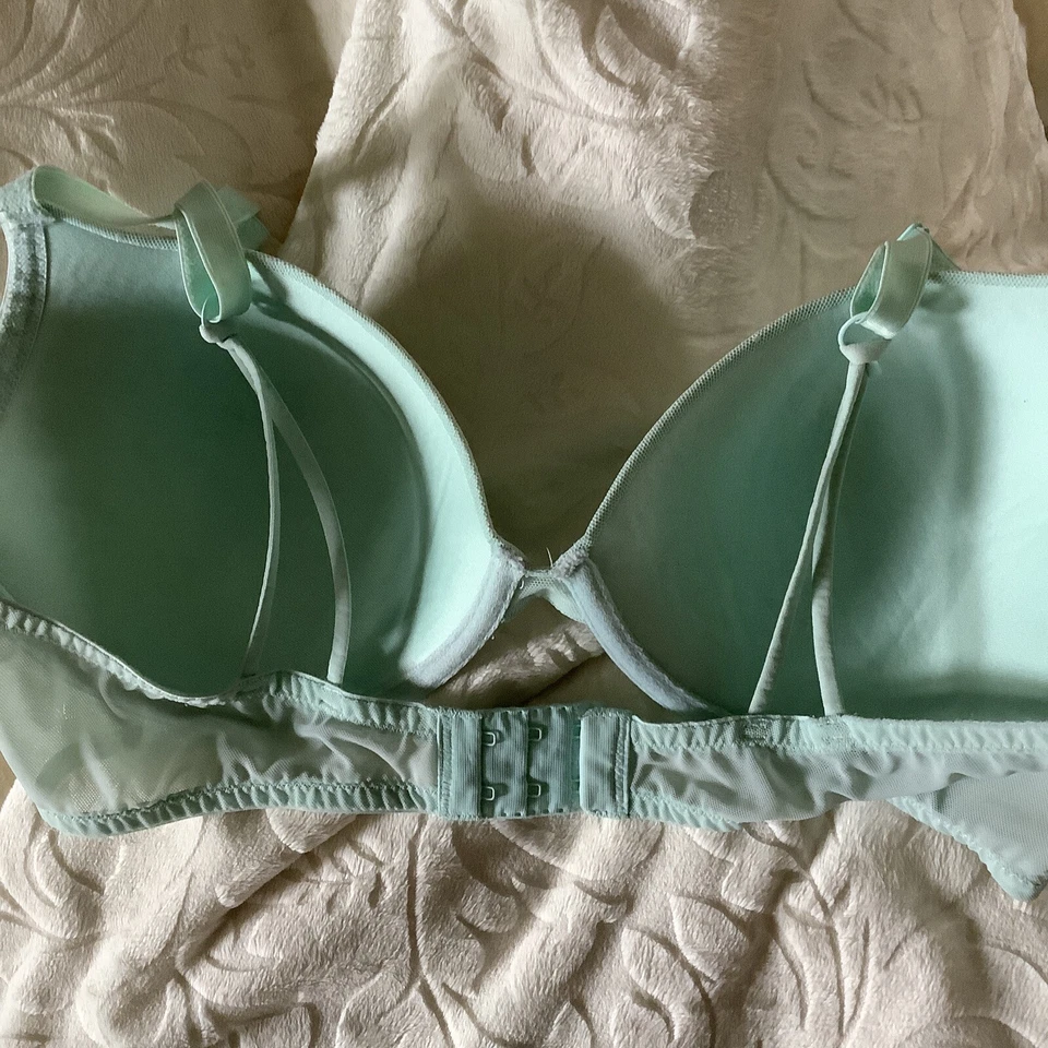 xhilaration perfecto camiseta sujetador ligeramente acolchado con aros verde menta 36D Foto 2 de 3