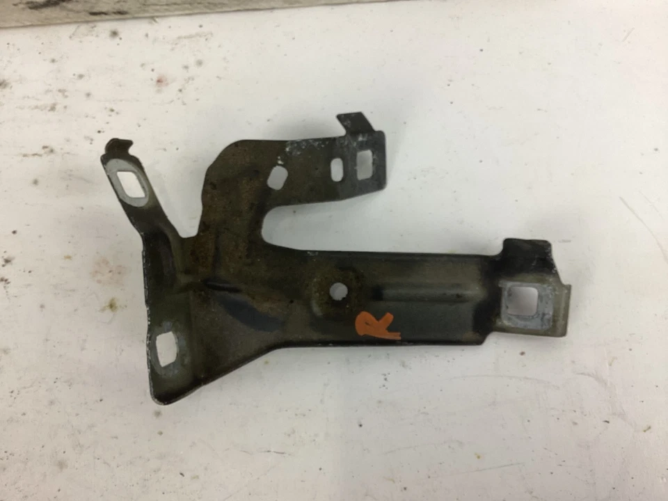 2012 - 2015 BMW 320i xDrive Front Left & Right Side Fender Support Bracket OEM - Image 4 of 4