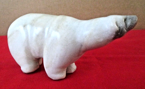 ONYX/ALABASTER POLAR BEAR ON QUARTZ ICE HANDCARVED FIGURINE 7"X3" SIGNED AZ26 - Picture 7 of 19