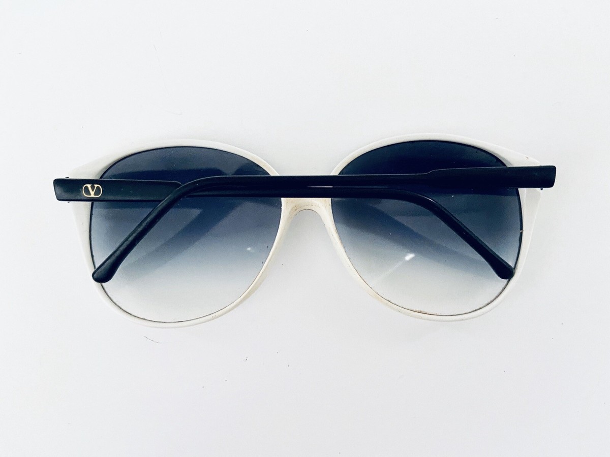 Vintage Valentino Oversized Round White w Black Temples 