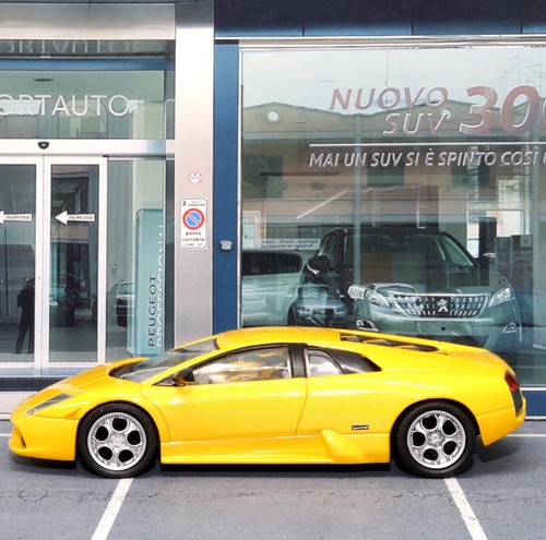 Deagostini Lamborghini Murcielago Yellow 1:43 Scale Die-cast Model Toy Size Car - Picture 4 of 8