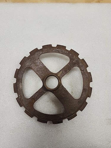 Case P2073 Cast Iron Seed Plate 7-1/2” 16 Cell Extra Small USED