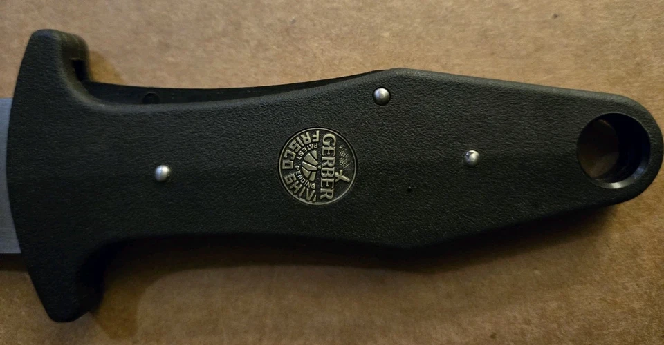 Cuchillo de supervivencia Gerber Frisco Shiv Jackie Collins 5565 modelo 22 doble filo  Foto 4 de 4