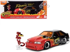 1989 FORD MUSTANG GT & CHESTER CHEETAH FIGURE "HOT CHEETOS" 1/24 BY JADA 36255