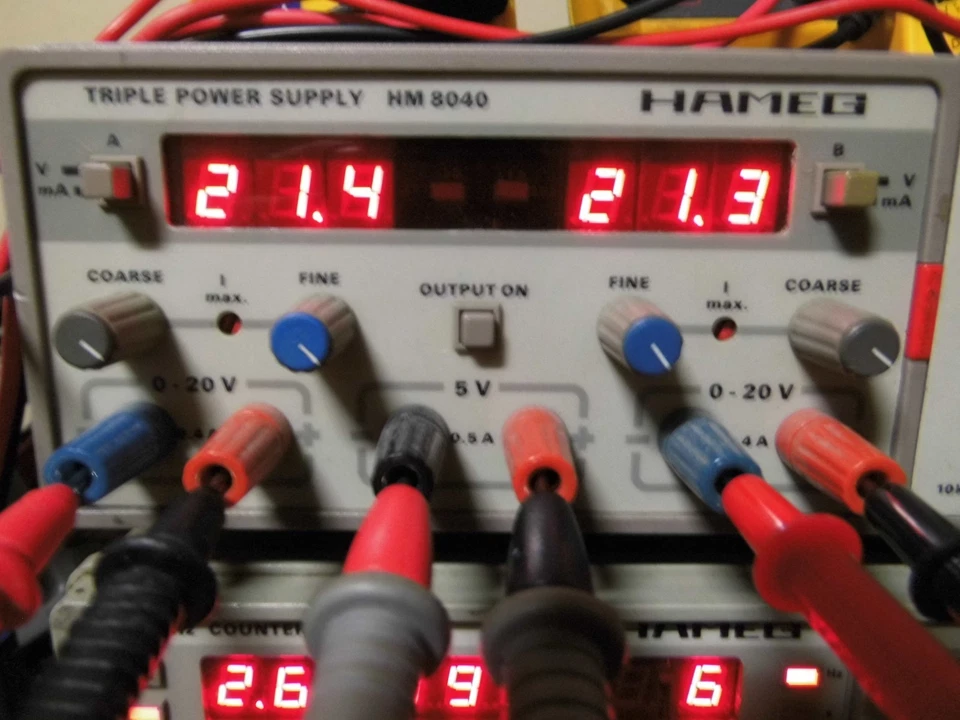 HAMEG : CHASSIS 8001 et MODULES DIVERS SERIE HM80.. - Photo 3/4