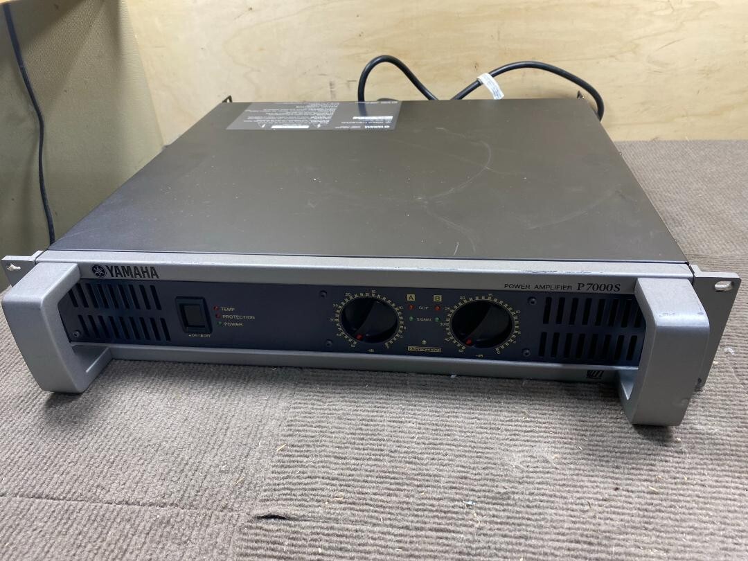 09 YAMAHA P7000S パワーアンプ Yamaha P7000S Stereo Power Amplifier 2-Channel Audio