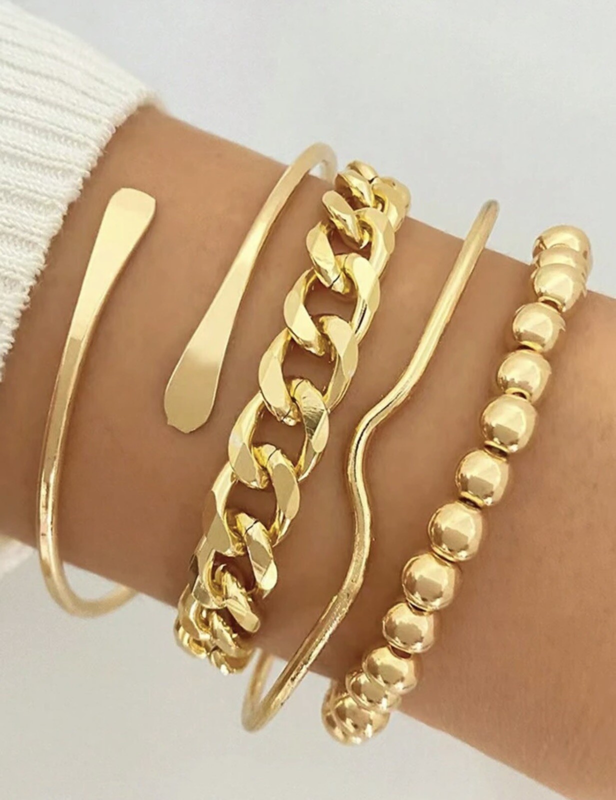 Bracelet doré or femme en acier inoxydable avec mailles fines chic