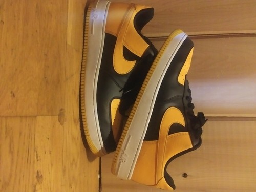 af1 yellow black