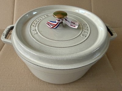 STAUB ROUND DUTCH OVEN 5.5 QUART WHITE TRUFFLE PLUS BONUS CHEF'S KNIFE $87.95