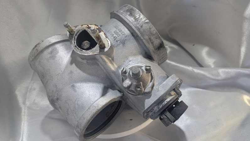 Rolls Royce Silver Shadow CARBURETORS SHADOW I CHOKE HOUSING WITH BUTTERFLY UE37