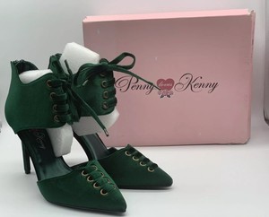 emerald green stilettos