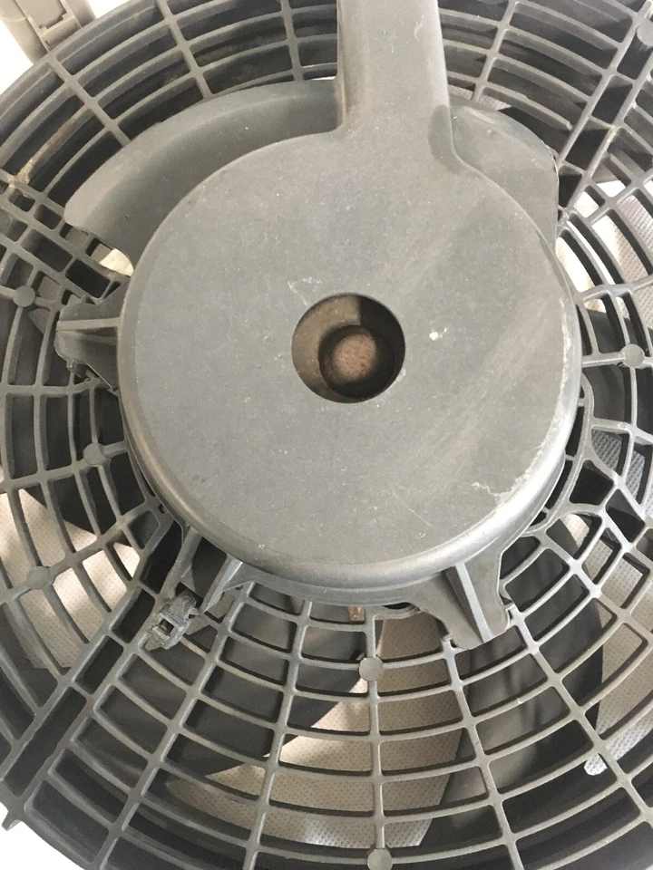 2005 - 2015 年日产 Armada 5.6L 冷却风扇组件原始设备制造商 — 第 3/4 张图片