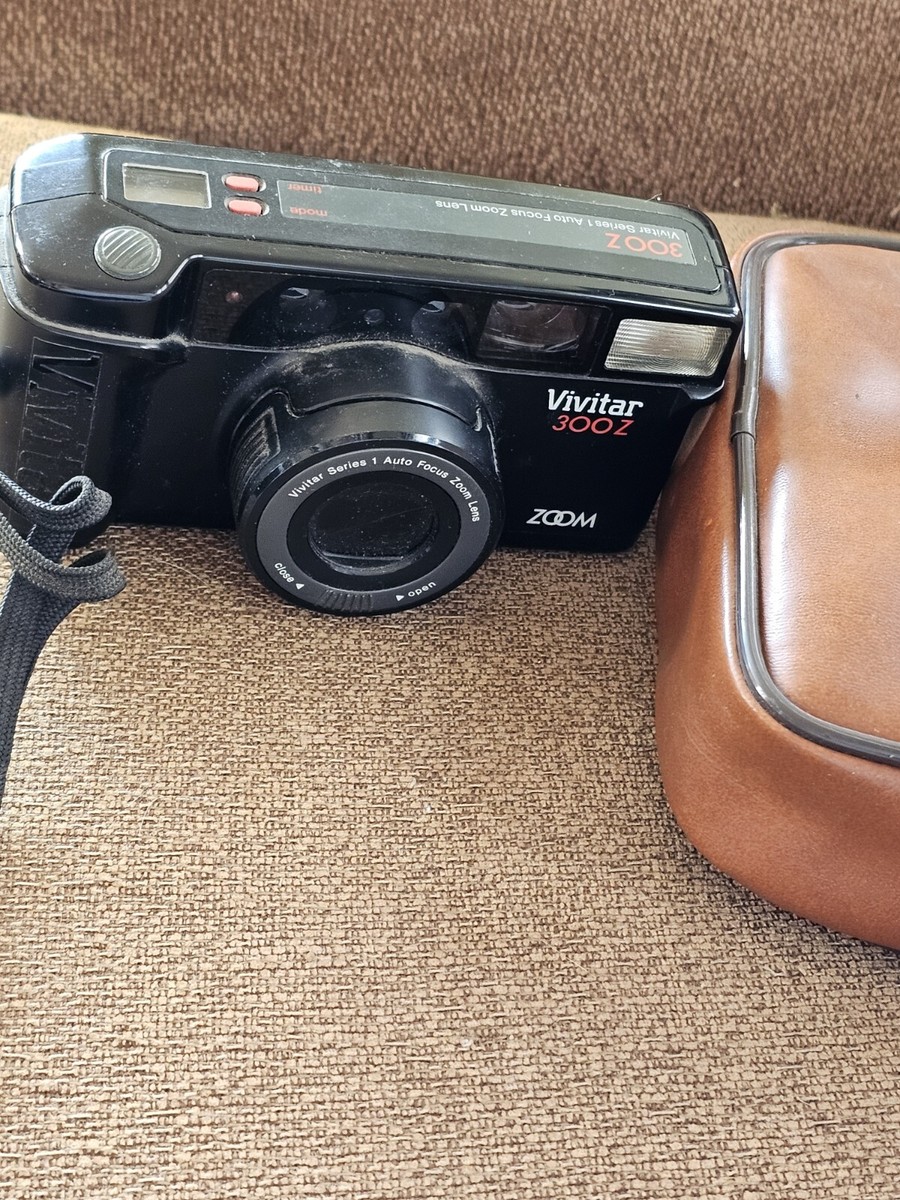 VIVITAR 300 Z AUTO FOCUS POWER ZOOM FILM CAMERA Not Tested With Case