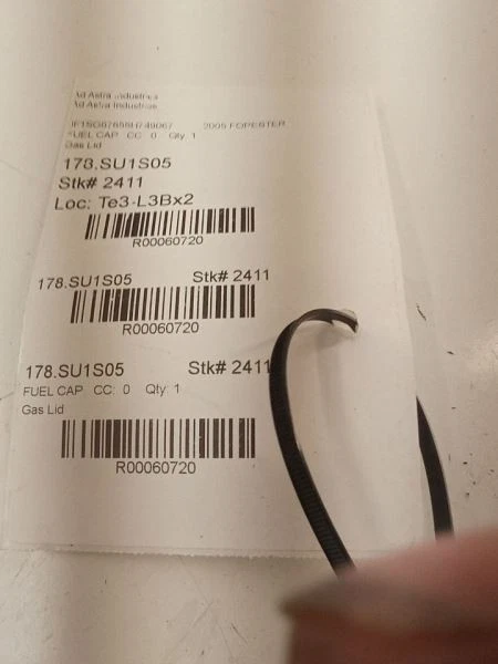 2003 04 05 06 07 2008 Subaru Forester tapa de gasolina tapa panel OEM Foto 4 de 4