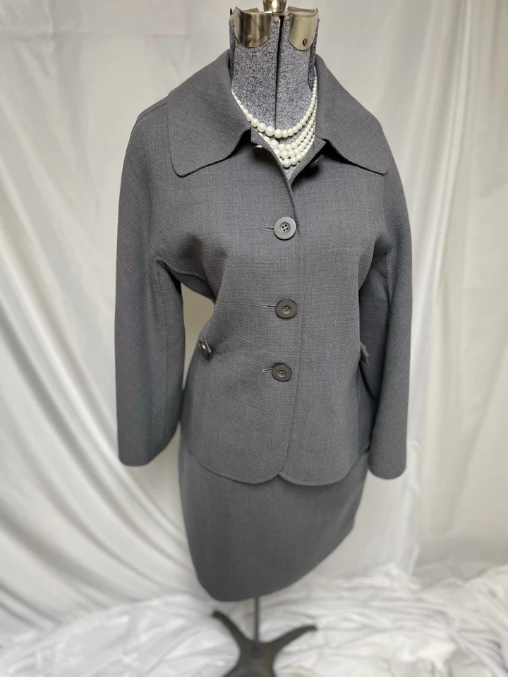 NEW $438 Leon Max Skirt Suit Size 10 Two Piece Set Limited Edition Neston Studio - Image 4 of 4