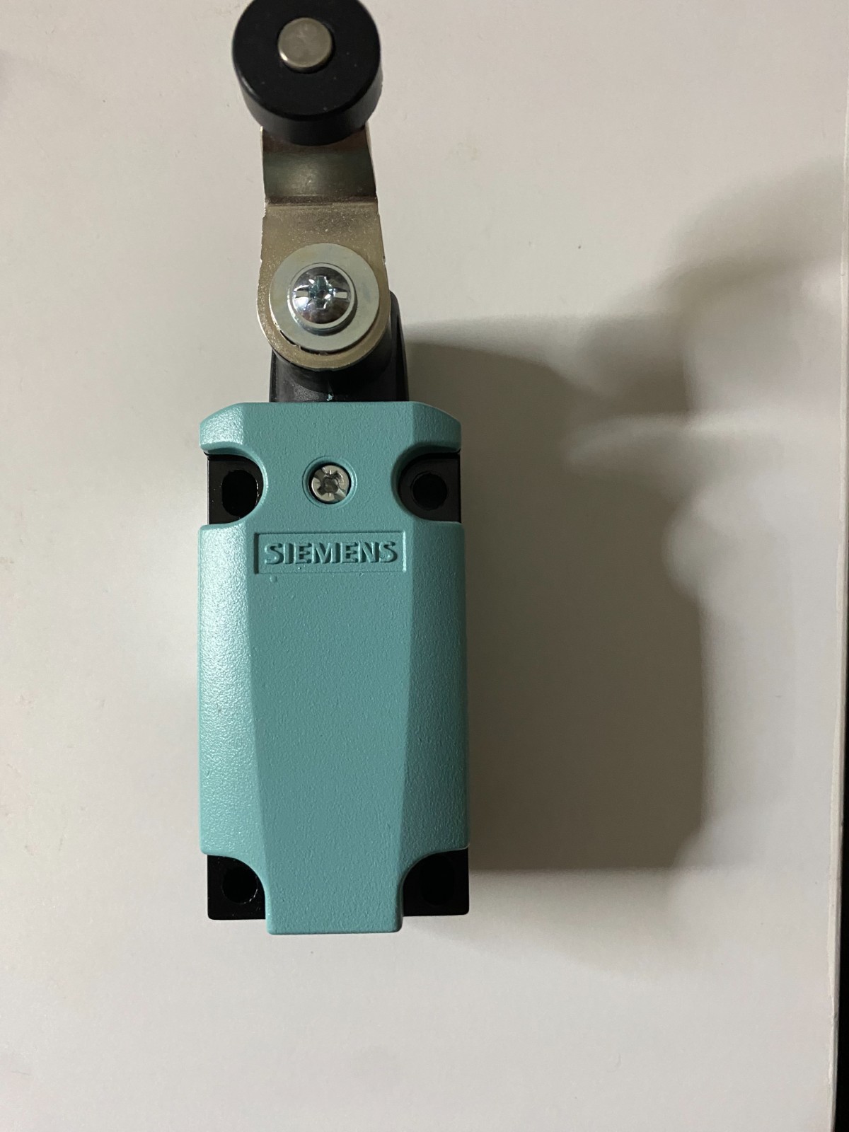New - Siemens 3SE5112-0CH01 Limit Switch
