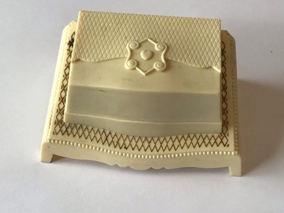 VINTAGE OSTERMAN & LEVY CELLULOID BLUE VELVET RING PRESENTATION BOX