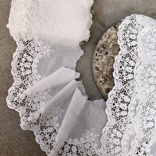 Embroidered cotton Lace trim 7,5-14 inches (19-35 cm) wide for Bridal, Crochet - Picture 3 of 7
