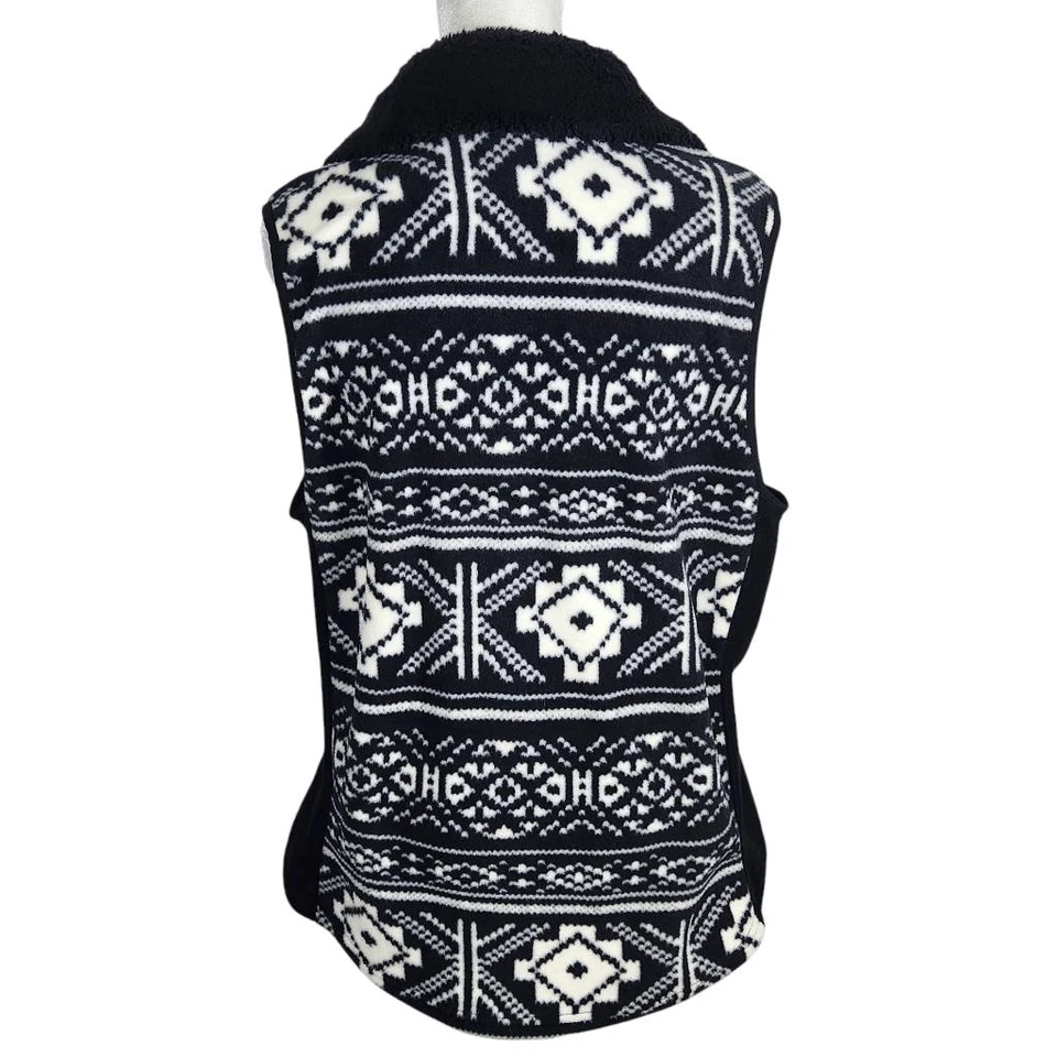 Chaps 黑白 Fair Isle 抓绒背心,带夏尔巴领,尺寸 L — 第 2/4 张图片