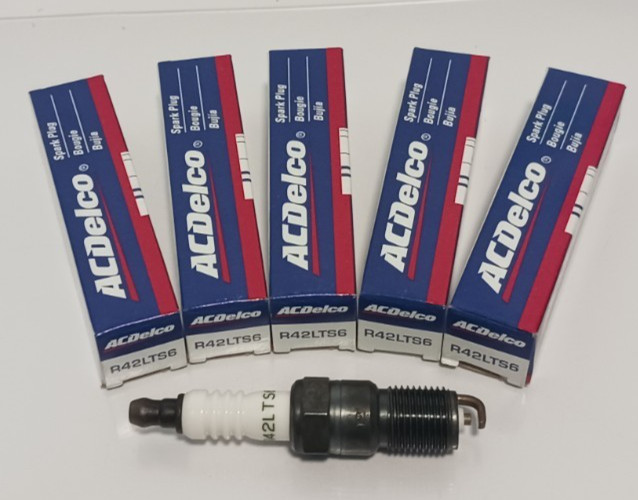 5X GENUINE GM ACDELCO SPARK PLUGS R42LTS6 FREE SHIPPING CADDILAC