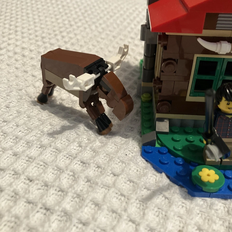 LEGO Creator 31048 Lakeside Lodge, photo 4 of 4