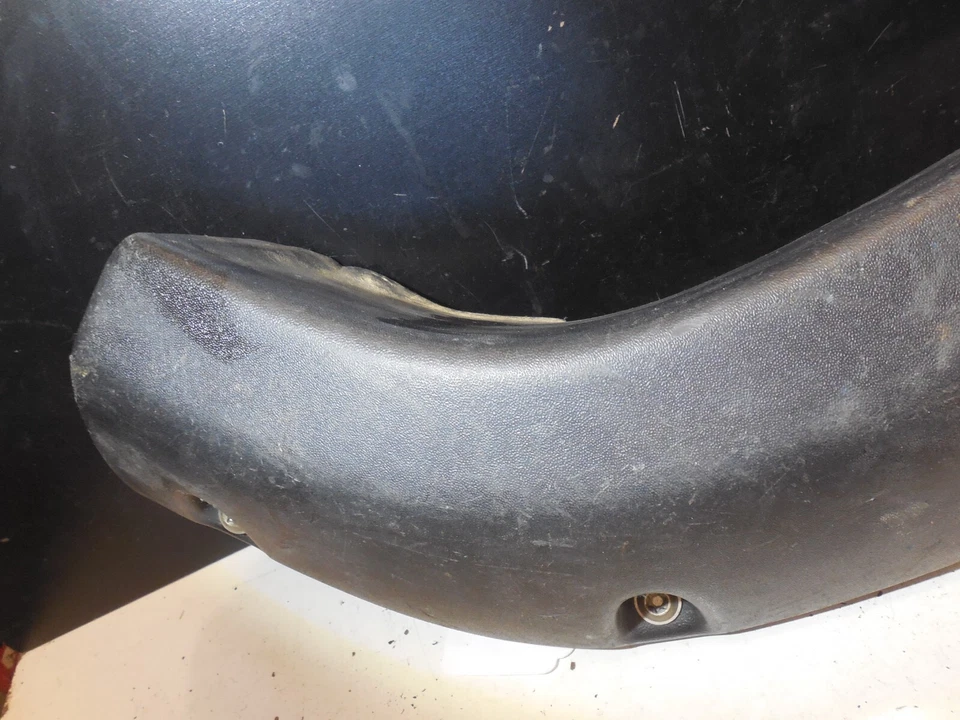 Guardabarros trasero izquierdo Bushwacker recortado acampanado 10911-07 para 84-01 Jeep Cherokee (XJ) Foto 3 de 4