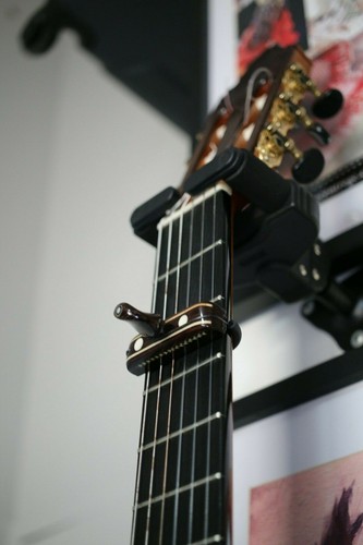 Beautiful Traditional Flamenco Guitar Capo / Cejilla Model Triana - 第 9/12 張圖片