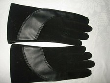 VINTAGE COLLECTIBLE VINYL COTTON COLOR BLACK GLOVES SIZE MEDIUM
