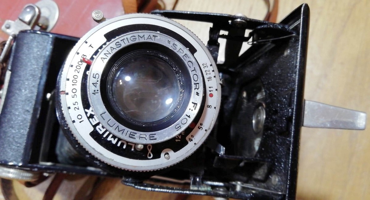 Appareil photo pliant Ludax Lumière vintage. - France