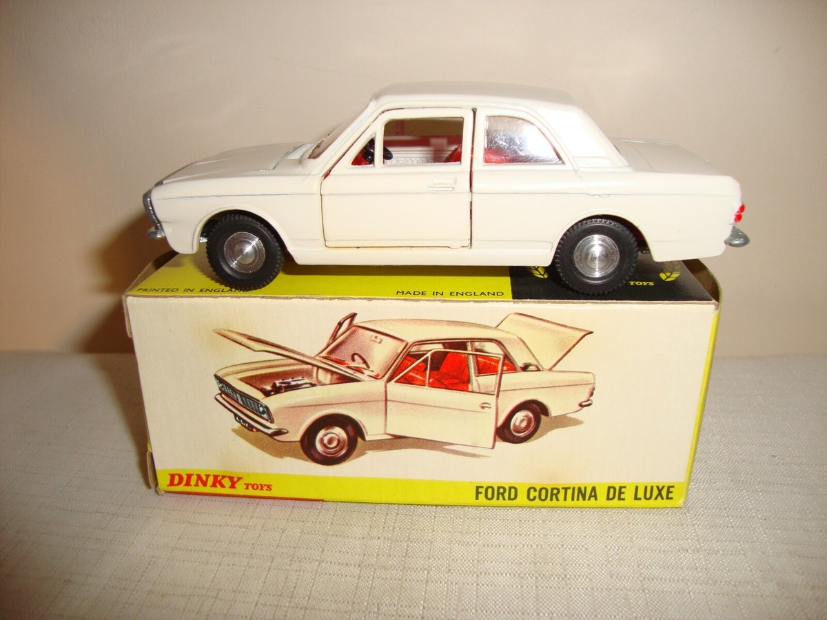 フォード　コルティナ　　ディンキートーイズ Dinky 133, Ford Cortina - Free Price Guide & Review