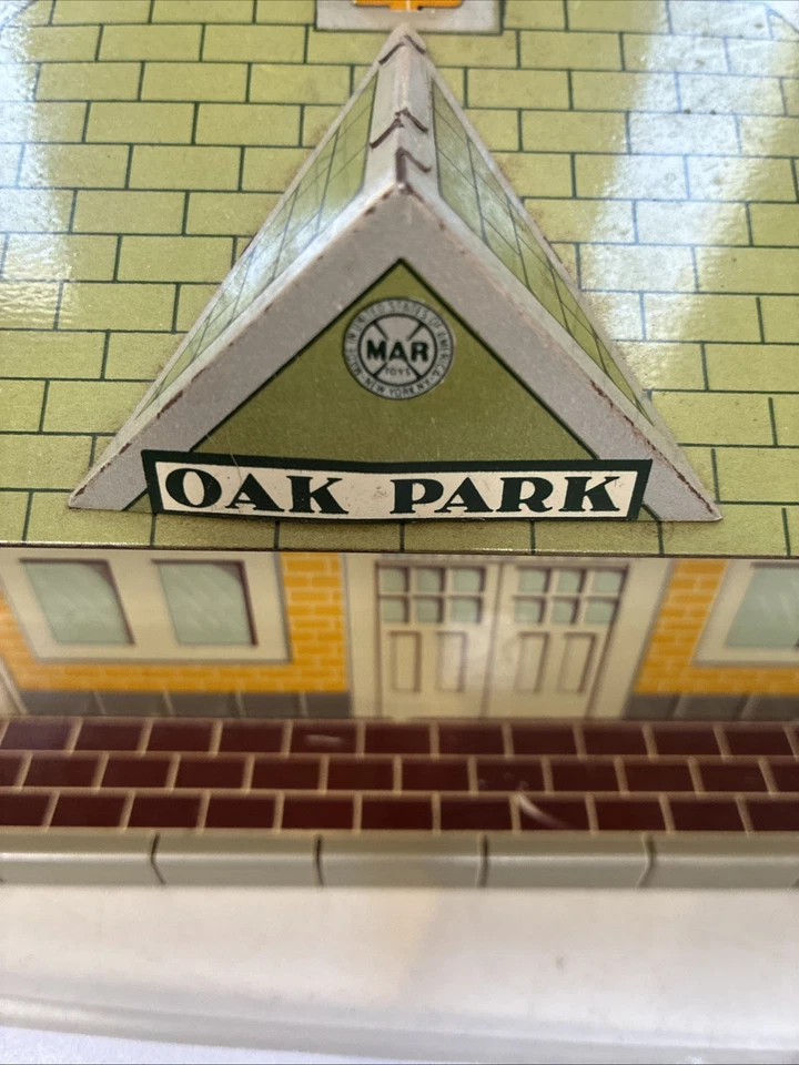Marx Tin Litho Oak Park REA Train Station w/ Factory Diesel Horn – 1950s O Gauge - Image 2 of 4