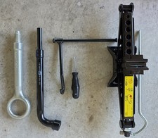 2015-2023 Land Rover Discovery Sport Jack Spare Wheel Tools W3rd Row 5 Piece 2015-2023 Land Rover Discovery Sport Jack Spare Wheel Tools W3rd Row 5 Piece