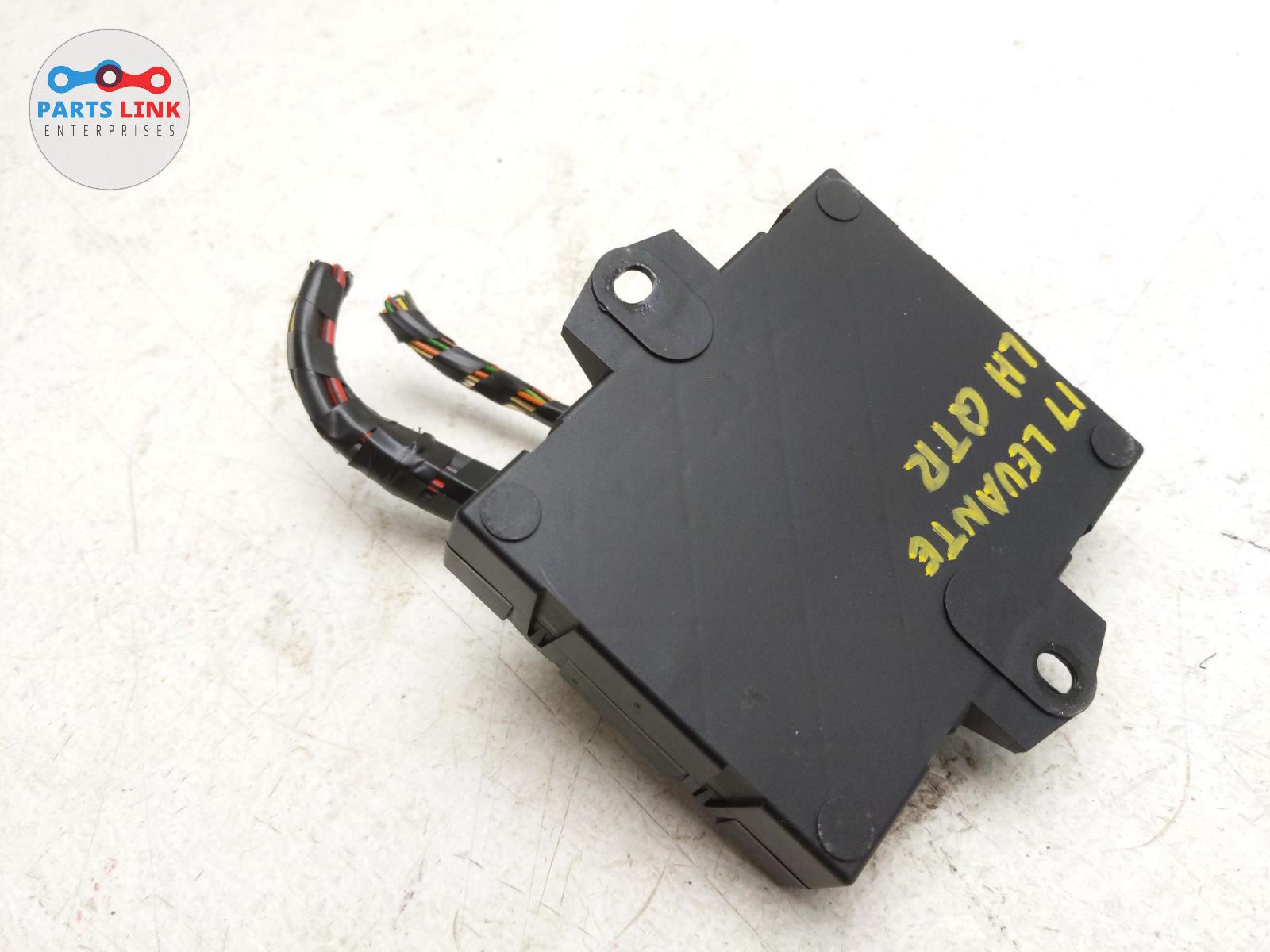 2017-20 MASERATI LEVANTE REAR POWER TRUNK LID LIFT GATE CONTROL MODULE PLUG M161