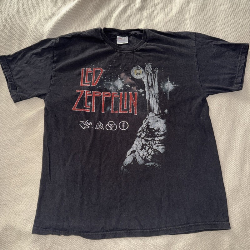 Vintage Led Zeppelin Black T-Shirt - The Hermit from IV Men's Size Large worn in