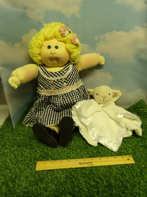 XAVIER ROBERTS SOFT SCULPTURED CABBAGE PATCH KID GIRL   1984 BLOND W/BIRTH CERT