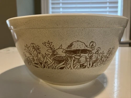 Vintage Pyrex Forest Fancies Mushroom #402 And #401 Nesting Mixing Bowls